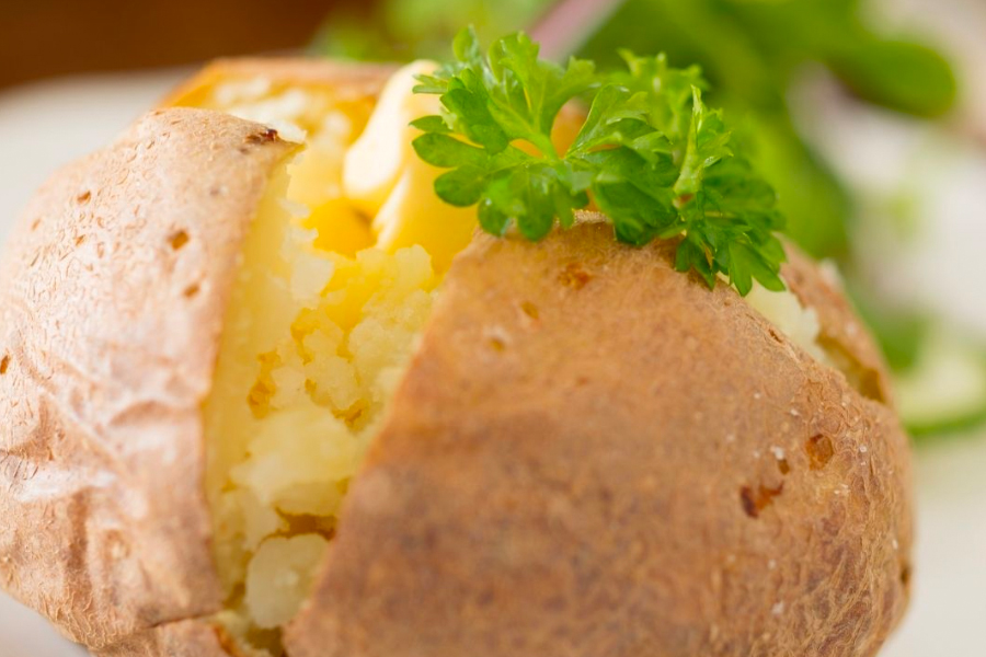 Fun And Creative Ways To Present Microwave Baked Potatoes