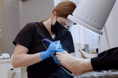 How a Medical Pedicure Improves Foot Comfort and Energy