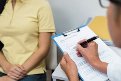 4 Reasons Why Slipped Disc Treatment Gets Costly And How Clinics Lower Fees